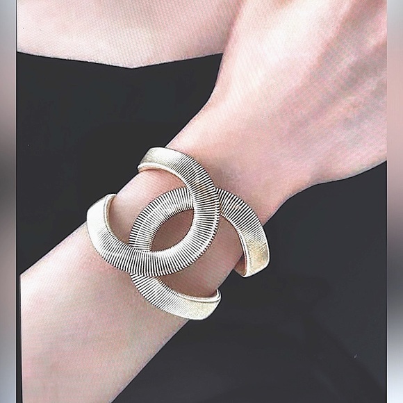 Silver Cuff  Bracelet Adjustable. - Picture 3 of 8